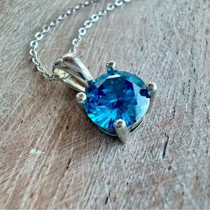 925 Sterling Silver Blue Topaz Pendant Necklace